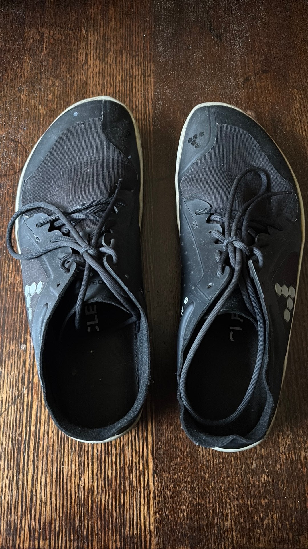 Vivobarefoot sportschoenen maat 41, Ophalen of Verzenden, Zo goed als nieuw, Sportschoenen, Zwart