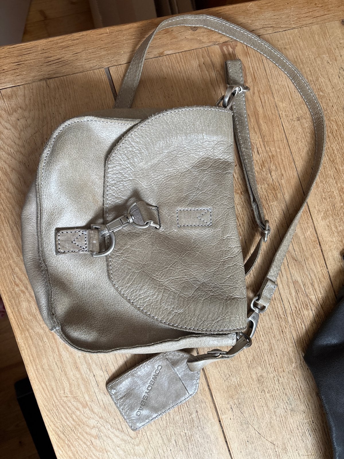 Cowboysbag Schoudertasje - Taupe Leer, Sieraden, Tassen en Uiterlijk, Tassen | Damestassen, Ophalen of Verzenden, Gebruikt, Beige