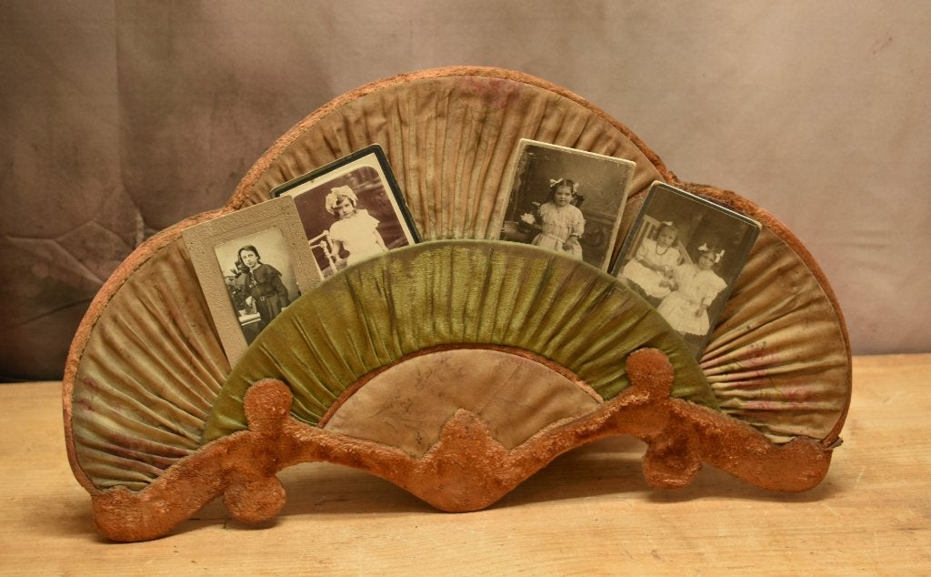 Oude Franse Stoffen Fotowaaier. "Uit Aletta's Tijd", Ophalen of Verzenden