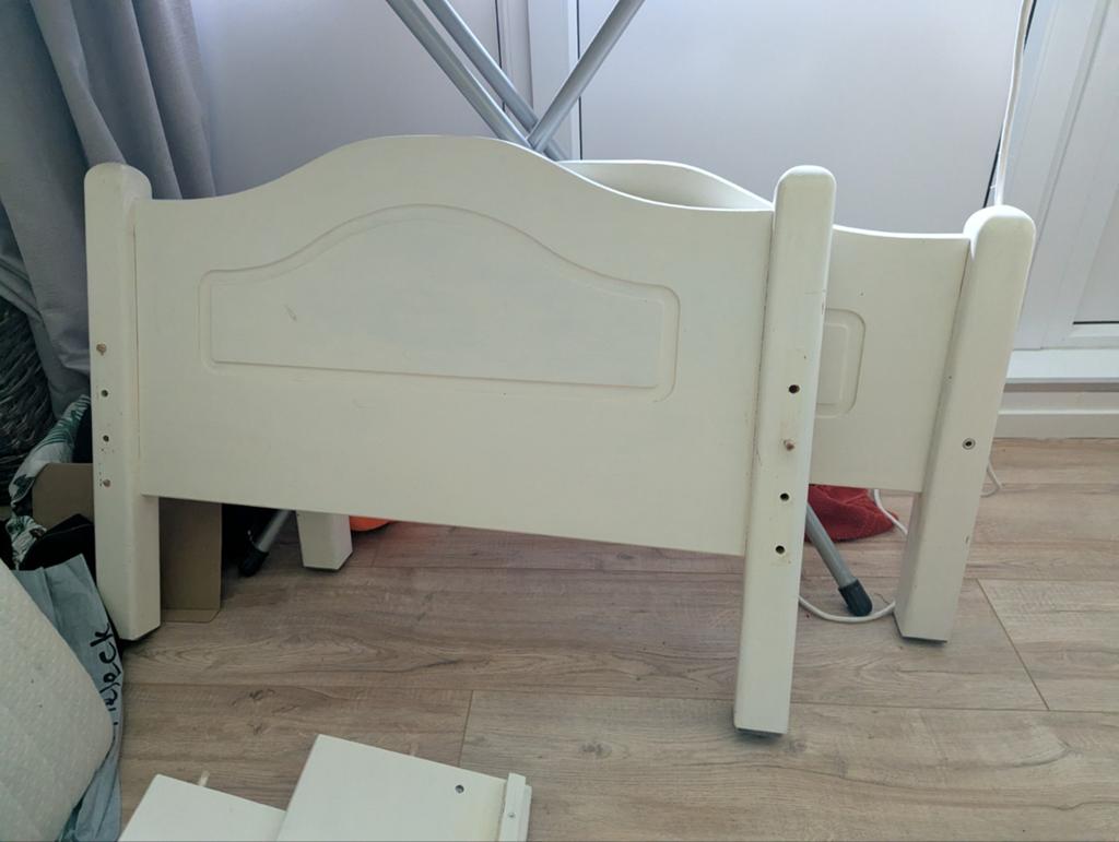 Wit eenpersoons(kinder)bed met lattenbodem excl matras, Lattenbodem, 85 tot 100 cm, Gebruikt, Ophalen of Verzenden