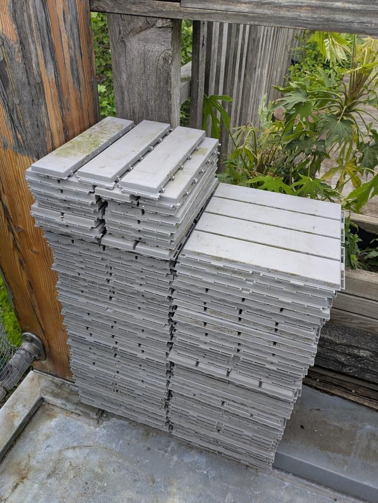 Ikea Runnen Lichtgrijze vlondertegels, ca. 8m², Tuin en Terras, Ophalen, Gebruikt, Kunststof