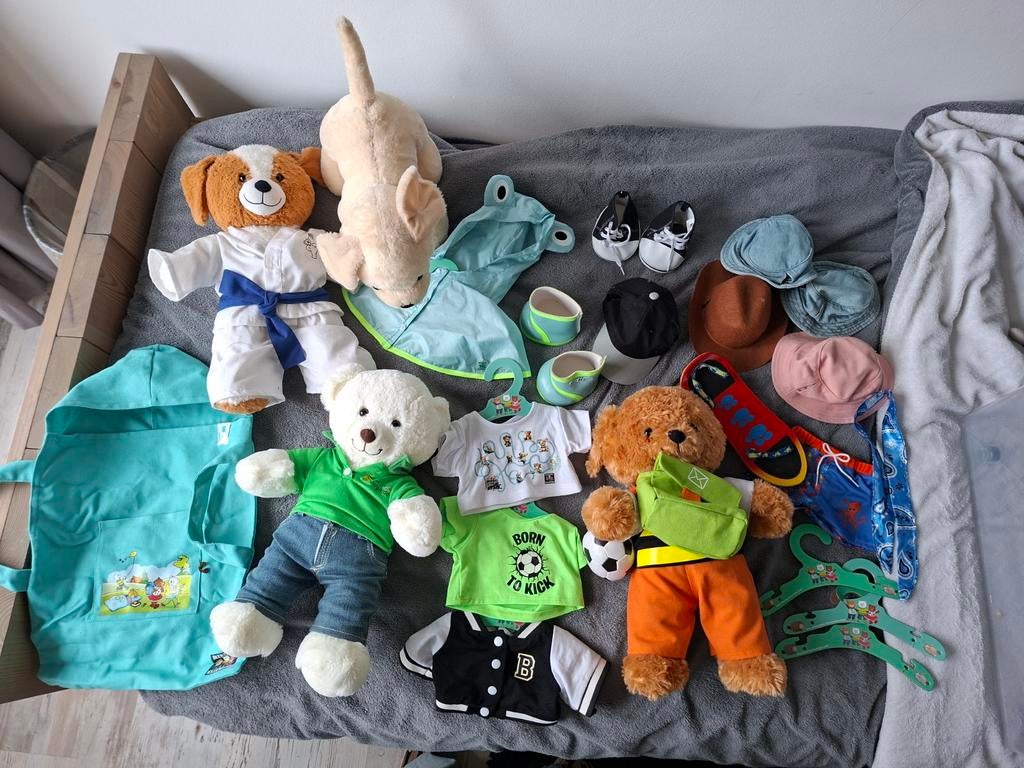 Grote collectie beertje kleertjes knuffels en kleding, Kinderen en Baby's, Speelgoed | Knuffels en Pluche, Gebruikt, Overige karakters