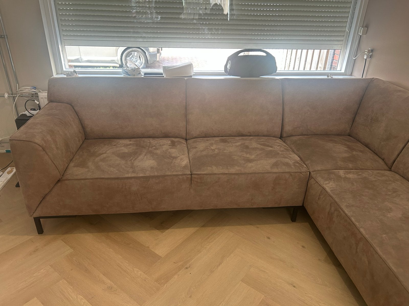 Comfortabele hoekbank in taupekleur, zo goed als nieuw, Huis en Inrichting, 250 tot 300 cm, 100 tot 125 cm, Hoekbank, Ophalen of Verzenden