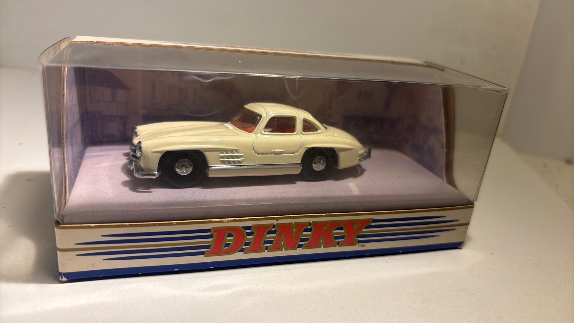 Mercedes benz 300 sl dinky matchbox 1.43, Auto, Ophalen of Verzenden, A, A