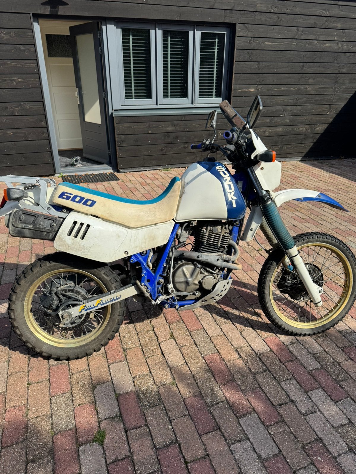 Suzuki dr 600 dakar, Occasion, Bedrijf, Enduro, Minimaal motorrijbewijs A2