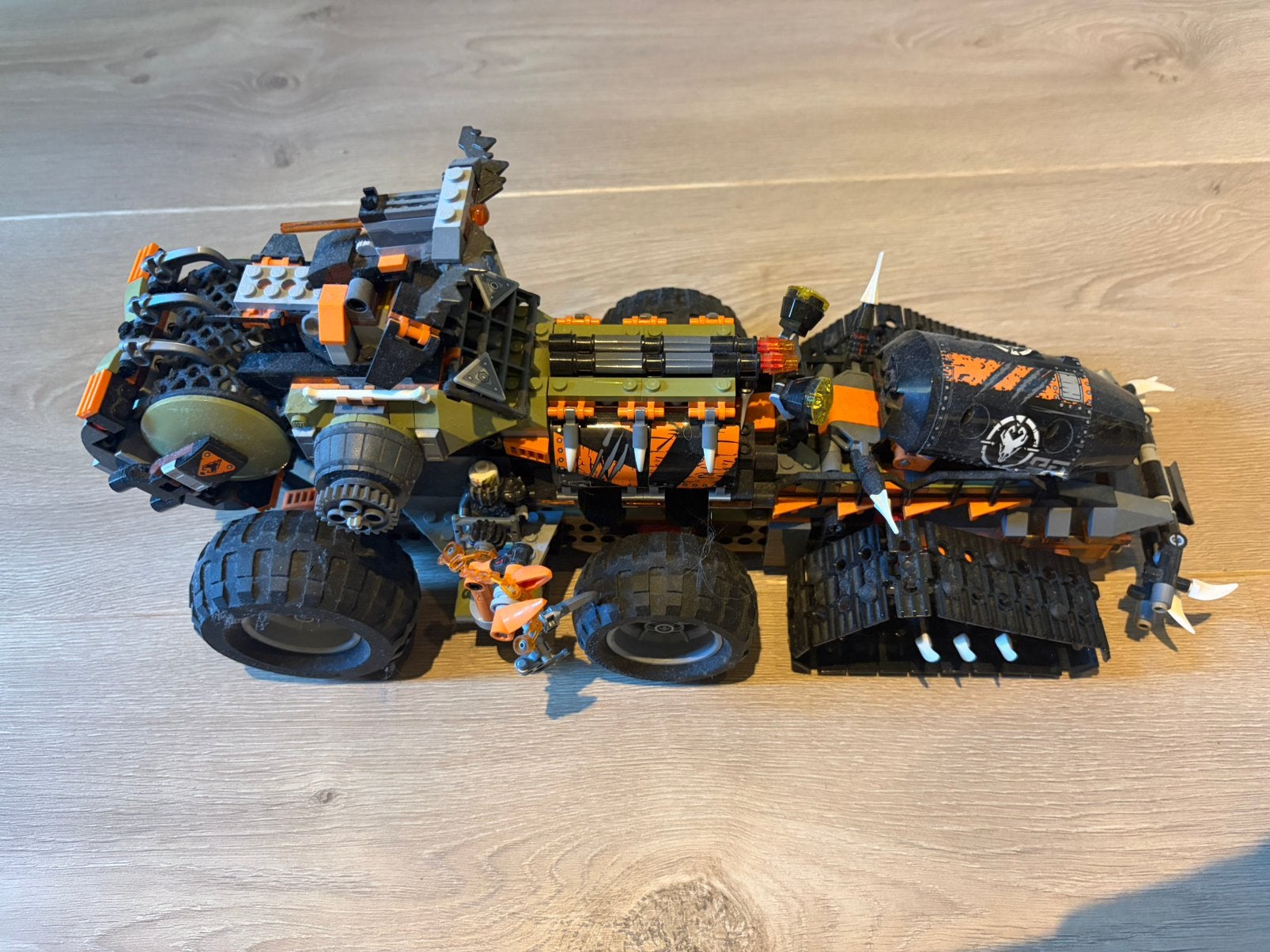 LEGO ninjago dieselnaut (20654) inclusief minifiguren!, Ophalen of Verzenden, Zo goed als nieuw