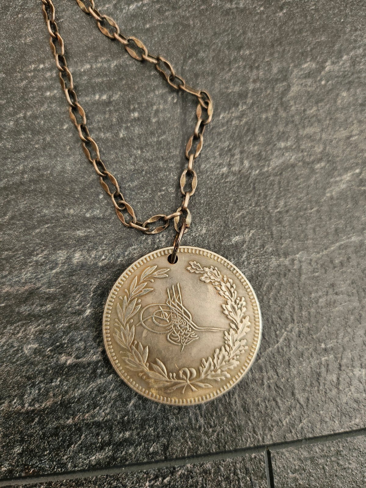 Vintage ottomaanse turkije Zilveren Munt Hanger Ketting - 28, Met hanger, Gebruikt, Ophalen of Verzenden, Zilver