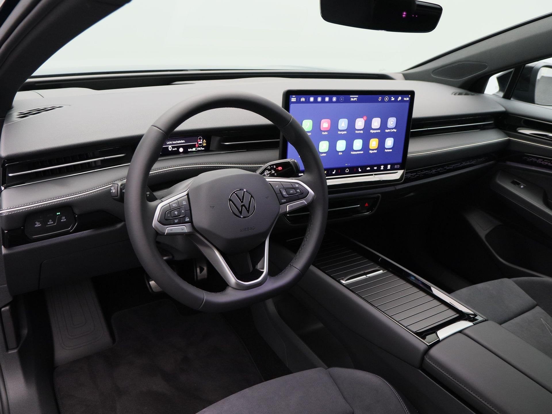 Volkswagen ID.7 Limited Edition Plus 59 kWh 204 PK | Trekhaa, Achterwielaandrijving, Zwart, Blauw, 1972 kg