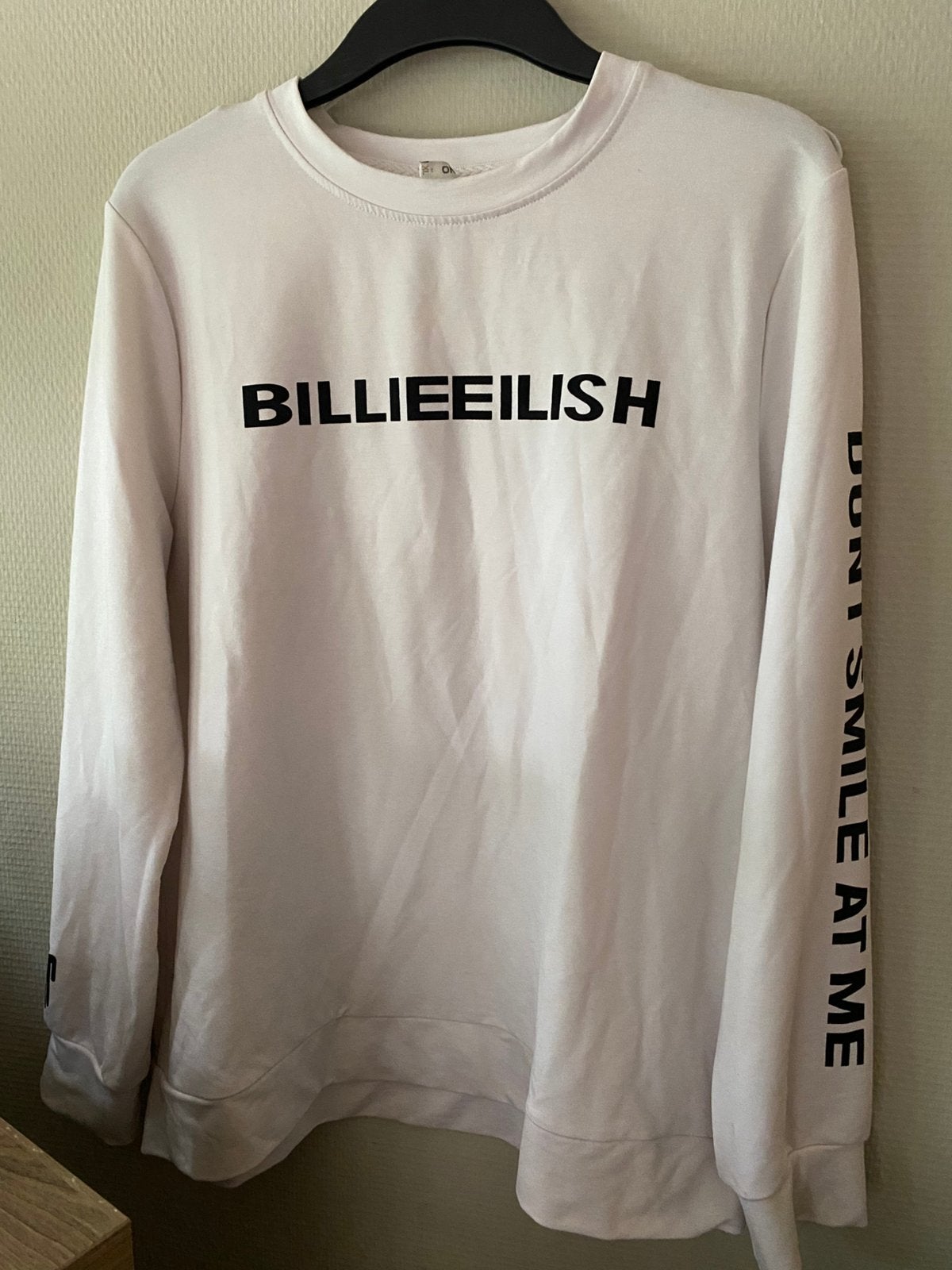 Longsleeve Billie Eilish ; don’t smile at me - maat L, Ophalen of Verzenden, Zo goed als nieuw