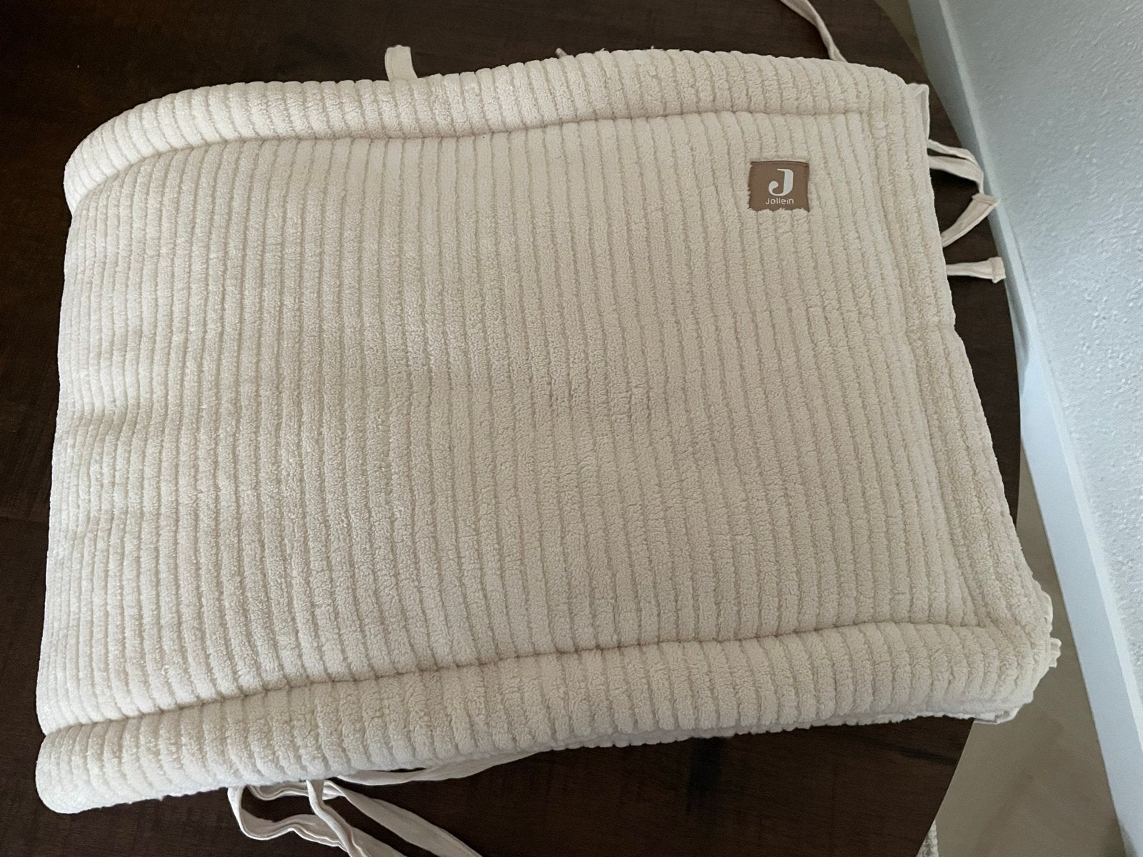 Nooit gebruik, nieuw/Jollein Bedomrander Rib Corduroy Beige, Ophalen, Jongetje of Meisje, Nieuw, Bedomrander