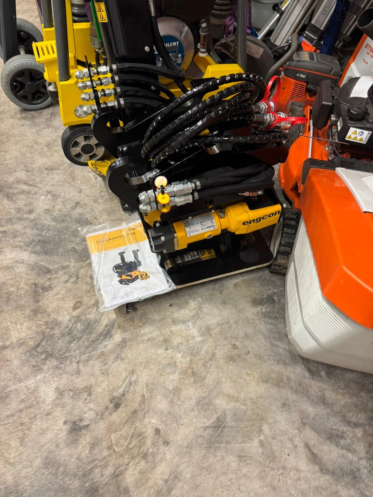Engcon . Cw05 - cw05 splinternieuw hydraulische Snelwissel, Ophalen of Verzenden, Zo goed als nieuw