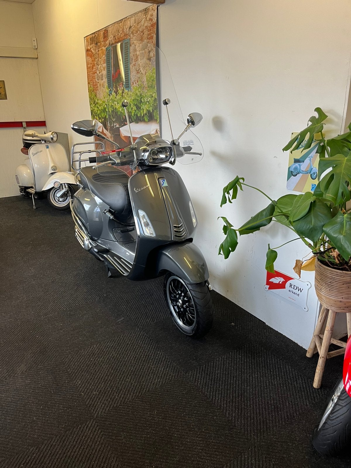 Vespa Sprint 50 i-GET E4 // 2018 // Grijs // Snor 25 KM, Ophalen, Overige modellen, Zo goed als nieuw, Benzine
