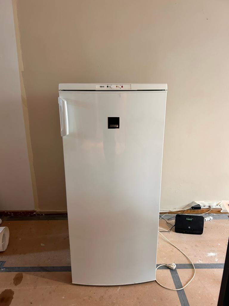 Zanussi vriezer met 5 lades, Witgoed en Apparatuur, Vriezers en Diepvrieskisten, Ophalen, Zo goed als nieuw, Minder dan 60 cm