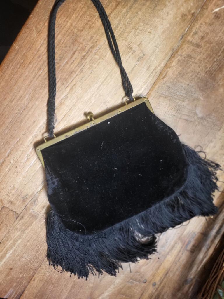 Vintage Zwart Fluweel Avondtasje met Kwastjes, Ophalen of Verzenden, Gebruikt, Zwart, Avondtasje