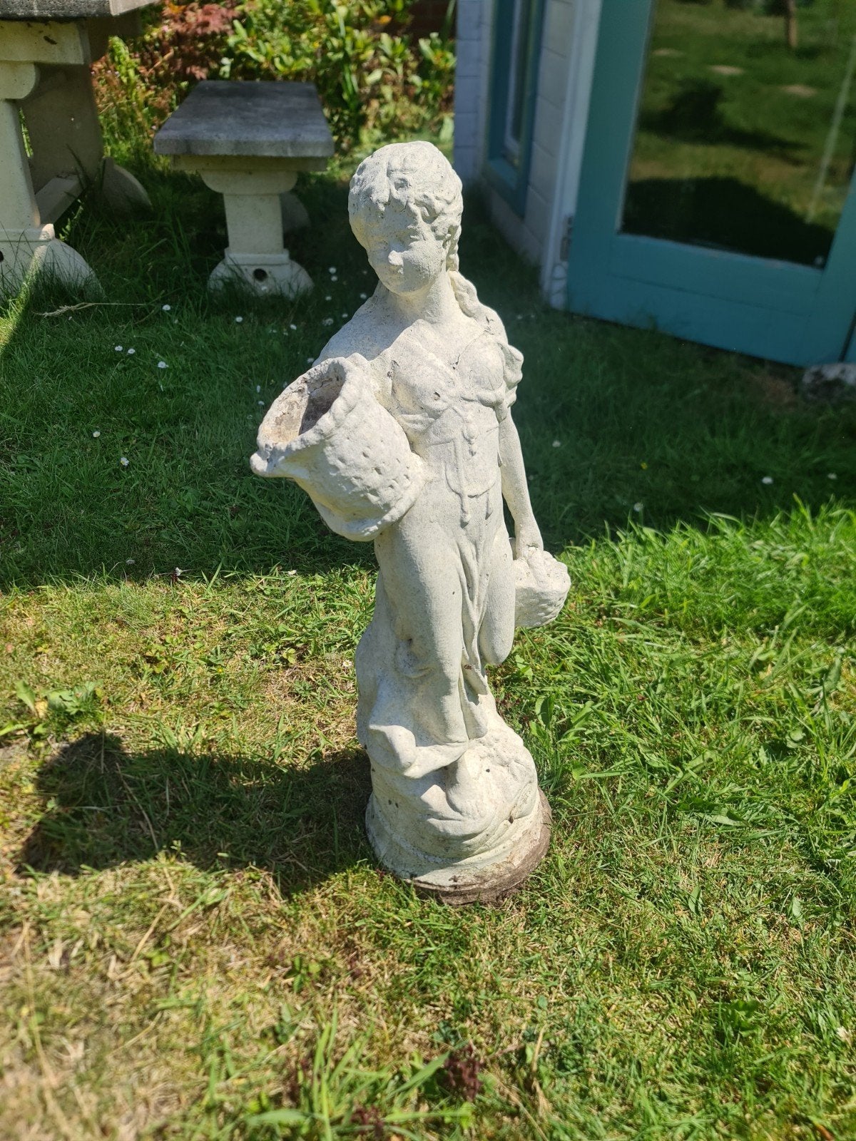 Vintage Tuinbeeld Vrouw met Mand - Beton, Ophalen, Gebruikt, Beton, Mensenbeeld