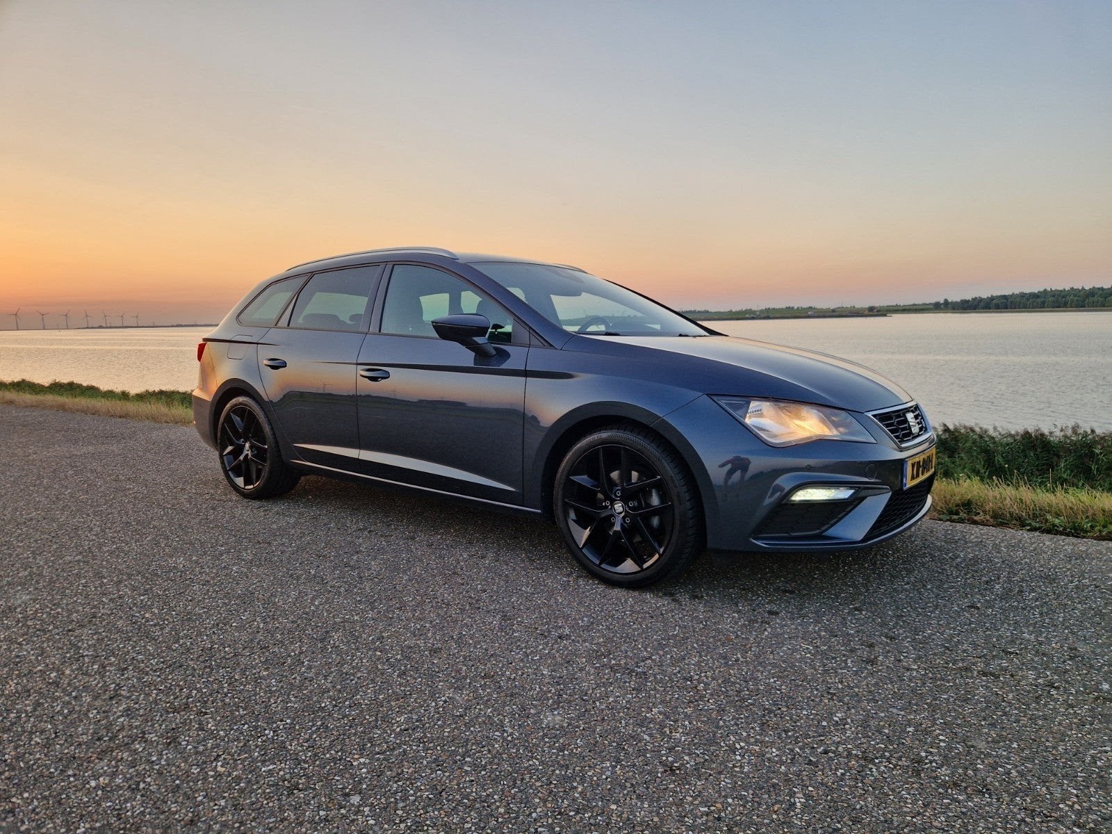 Seat Leon 1.5 TSI 150PK 2019 Grijs, Voorwielaandrijving, 1498 cc, 4 cilinders, Leon