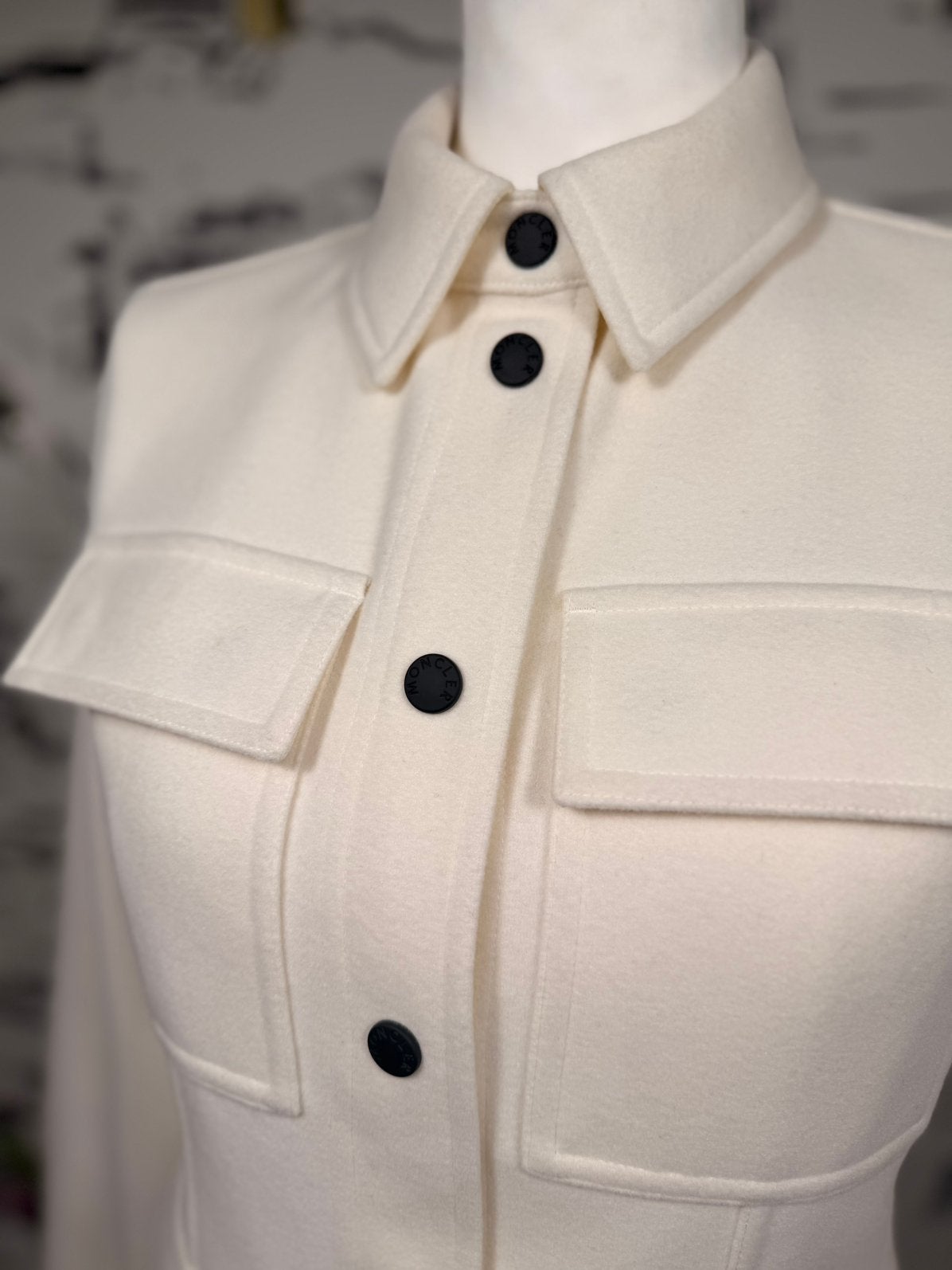 Moncler Grenoble ivory jasje jas dames maat S (860 euro), Moncler EU, Wit, Ophalen of Verzenden, Zo goed als nieuw