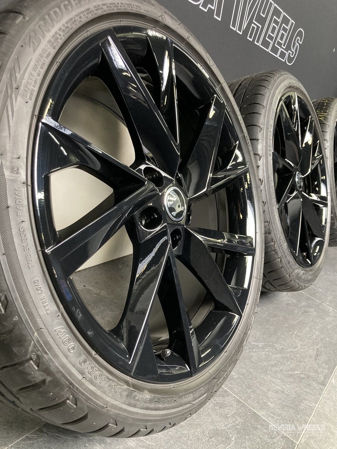 19” originele Skoda Karoq velgen + banden 5x112 57A601025R, 19 inch, Gebruikt, -, -