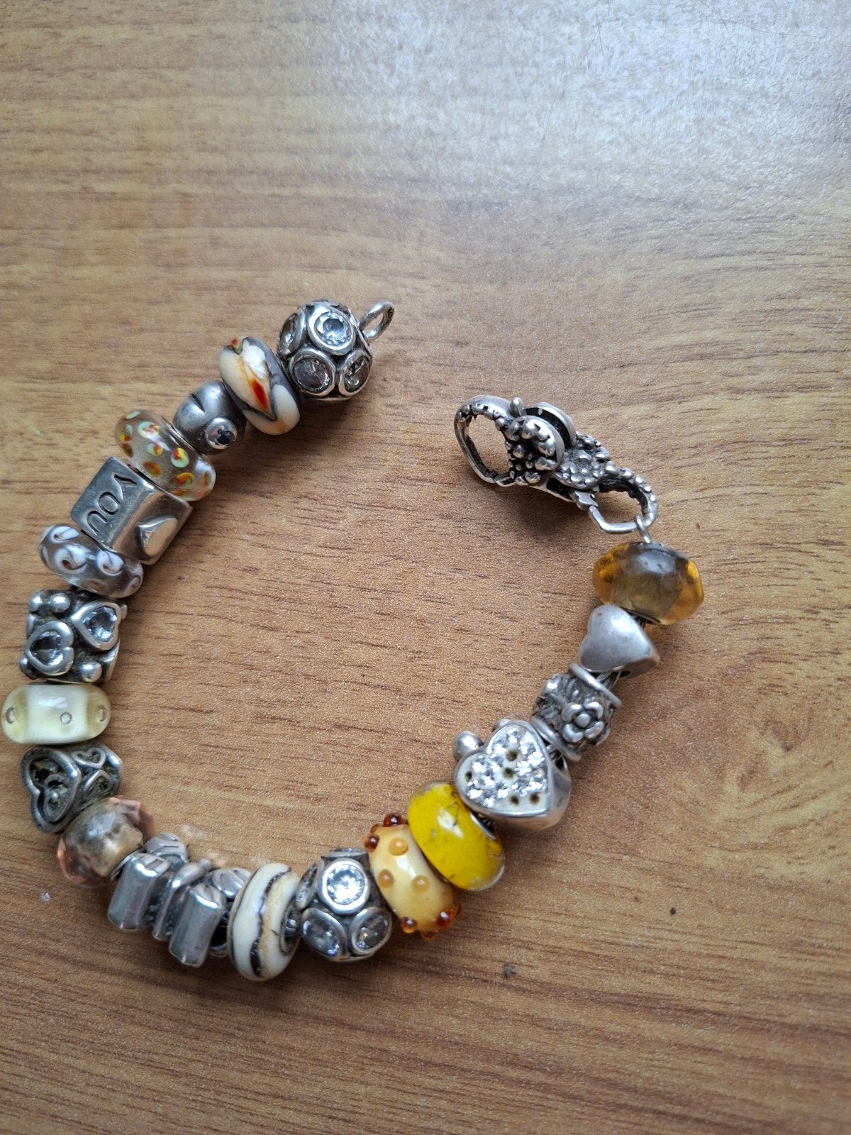 Mooie Trollbeads armband met hartjes sluiting en veel bedels, Ophalen, Gebruikt, Met bedels of kralen, Zilver