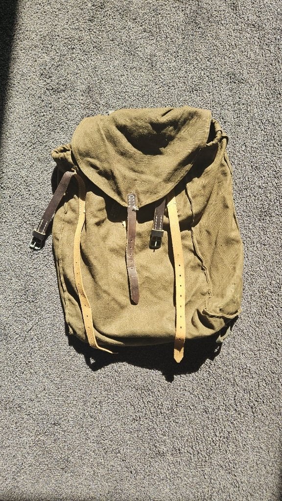 M44 Sturmgepack (reenactment), Verzamelen, Militaria | Tweede Wereldoorlog, Ophalen of Verzenden, Nederland, Embleem of Badge