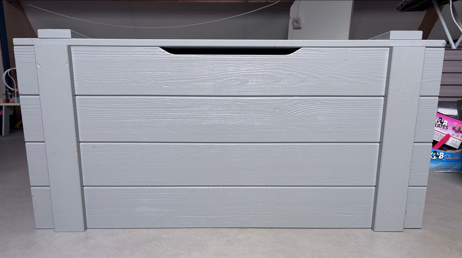 Grijs blauwe (speel)kist met lichte schade aan de klep, Ophalen, Gebruikt, 50 tot 100 cm, 75 tot 100 cm