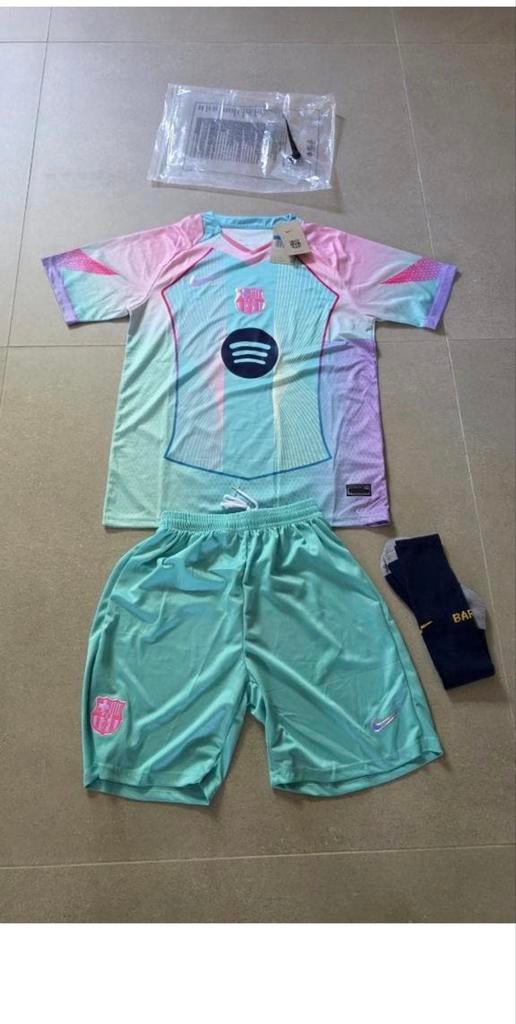 FC Barcelona tenue, shirt, broekje en sokken, maat M, Maat M, Ophalen of Verzenden, Nieuw, Set