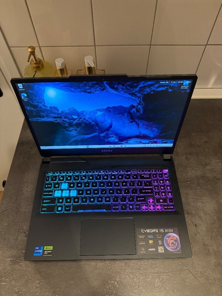 Foto 3 van MSI Game Laptop | RTX 4060 | i7-13620H | 16GB