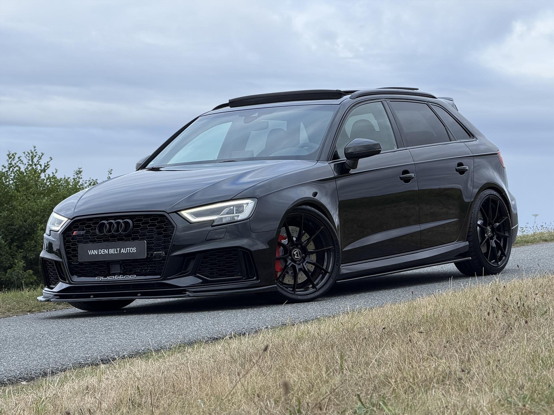 Audi Rs3 2.5 TFSI 620PK HGP Quattro / Pano / R8 Stuur / H&R, Automaat, Gebruikt, RS3, Zwart