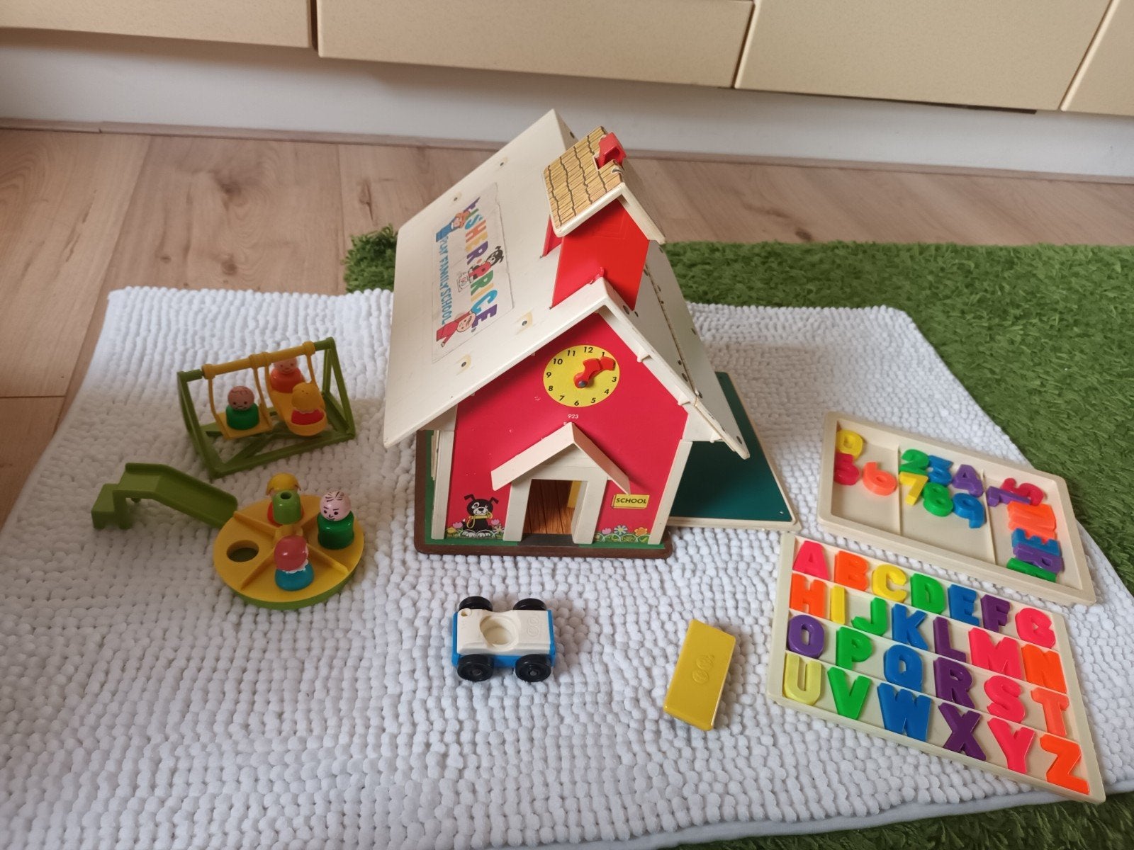 Fisher price schooltje compleet ( op nr 1 na), Kinderen en Baby's, Speelgoed | Fisher-Price, Ophalen of Verzenden, Speelset