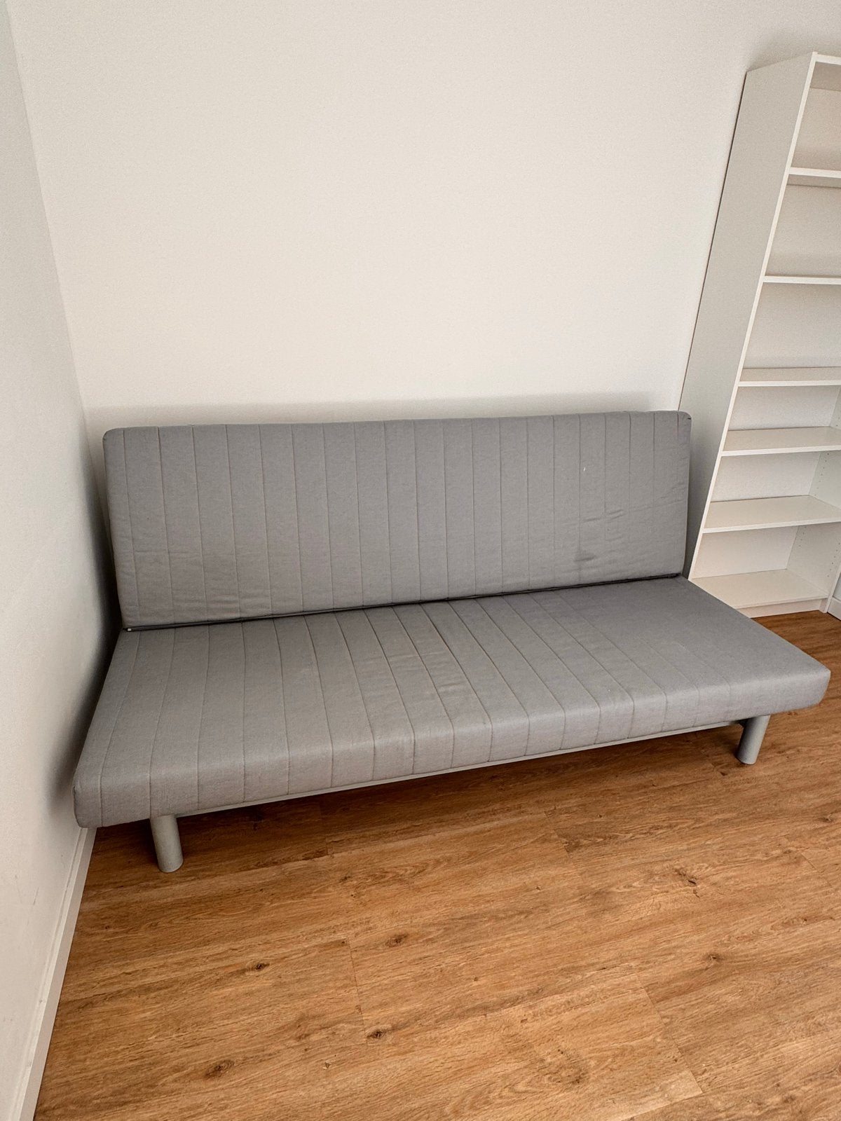 IKEA Beddinge LÖVÅS slaapbank - Grijs Tevens zwarte hoes bij, Huis en Inrichting, Slaapkamer | Slaapbanken, Ophalen, Gebruikt