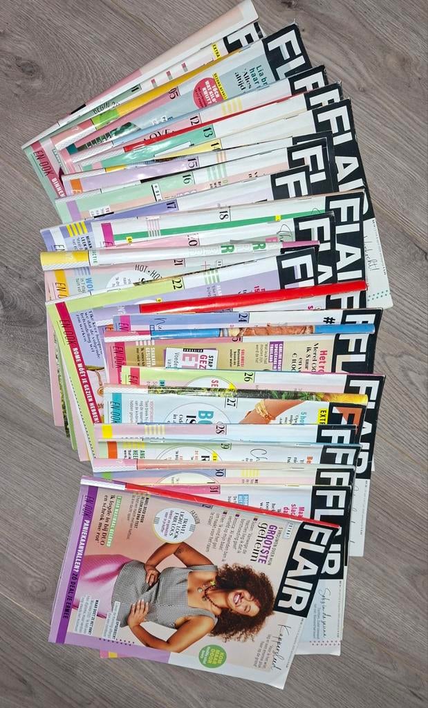 Grote stapel Flair tijdschriften 2025, Boeken, Tijdschriften en Kranten, Ophalen of Verzenden, Gelezen, Damesbladen