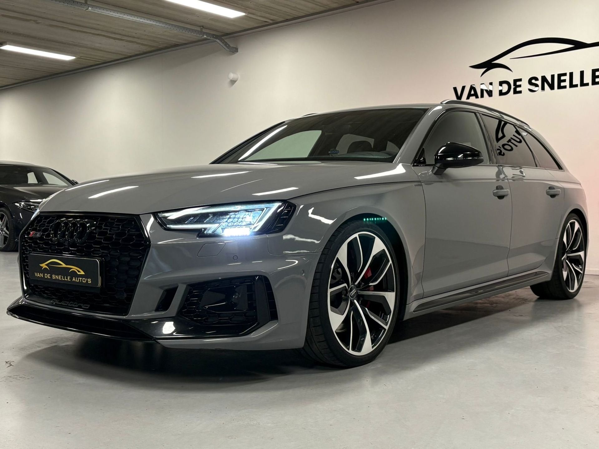 Audi RS 4 Avant 2.9 TFSI quattro HUD/PANO/B&O/MATRIX, Automaat, Gebruikt, Euro 6, Vierwielaandrijving