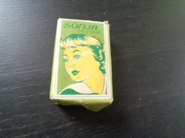 Pakje Sonja toiletzeep van Het Klaverblad., Verzamelen, Ophalen of Verzenden, Verpakking
