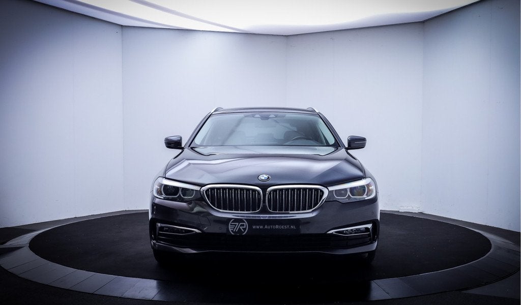 BMW 5 Serie Touring 520iA LUXURY Line FULL LED | VOL.LEDER |, 1998 cc, Achterwielaandrijving, Gebruikt, Beige