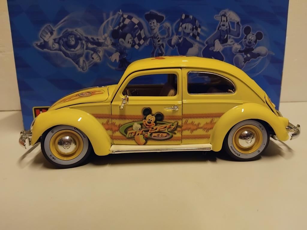 Volkswagen Kever Micky Disney Editie Bburago metal 1:18 KRD, Hobby en Vrije tijd, Modelauto's | 1:18, Ophalen of Verzenden, Zo goed als nieuw