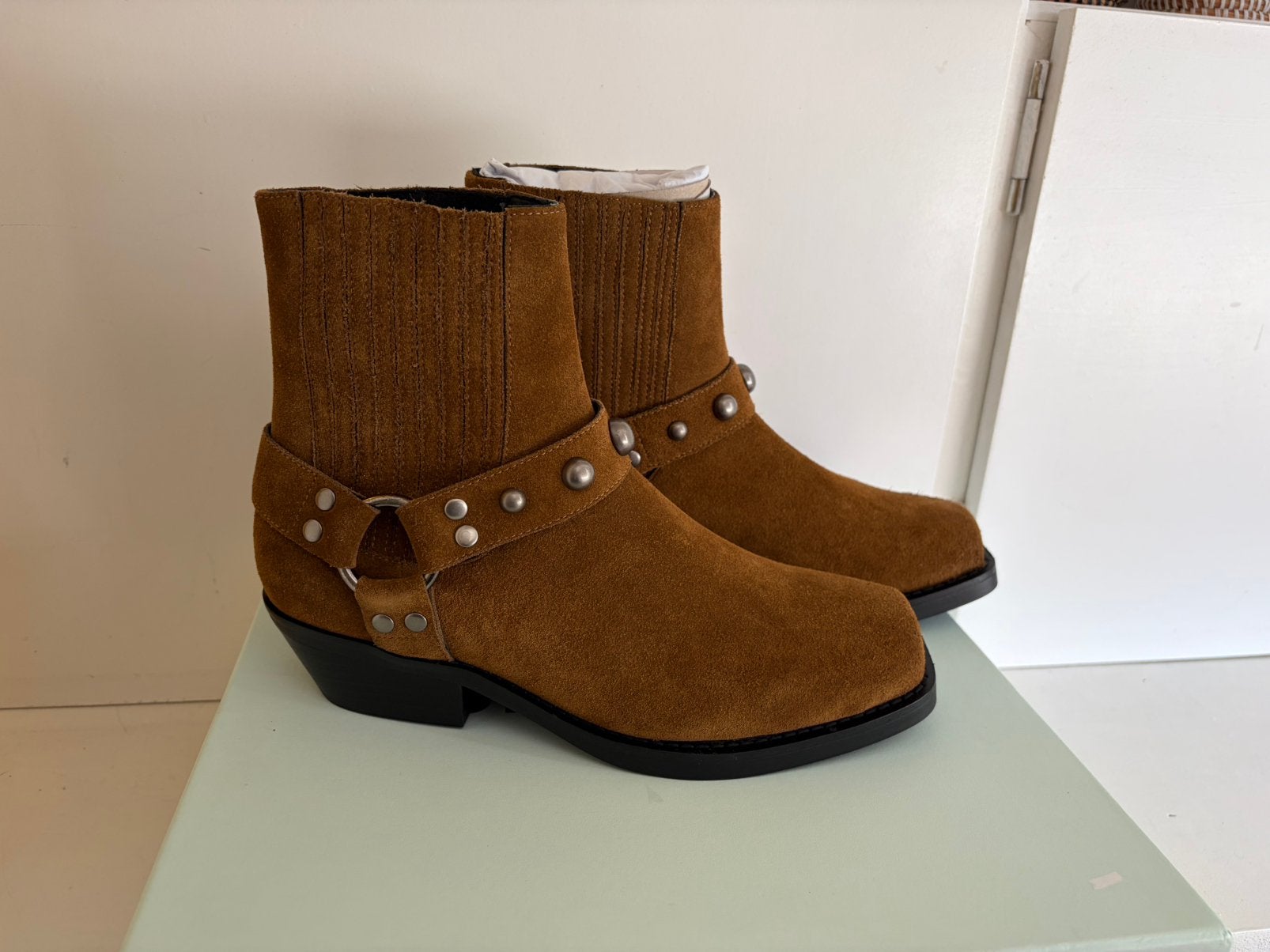 Bibi Lou bruine suede laarsjes maat 39 nieuw, Bruin, Lage of Enkellaarzen, Nieuw, Ophalen of Verzenden