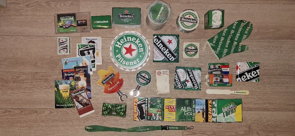 Verzameling Heineken spullen 38 items., Verzamelen, Biermerken, Ophalen of Verzenden, Zo goed als nieuw, Overige typen, Heineken