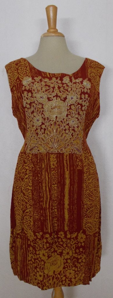 Mooi batik print jurkje met borduursels! L, Maat 42/44 (L), Zo goed als nieuw, Knielengte, Meerkleurig
