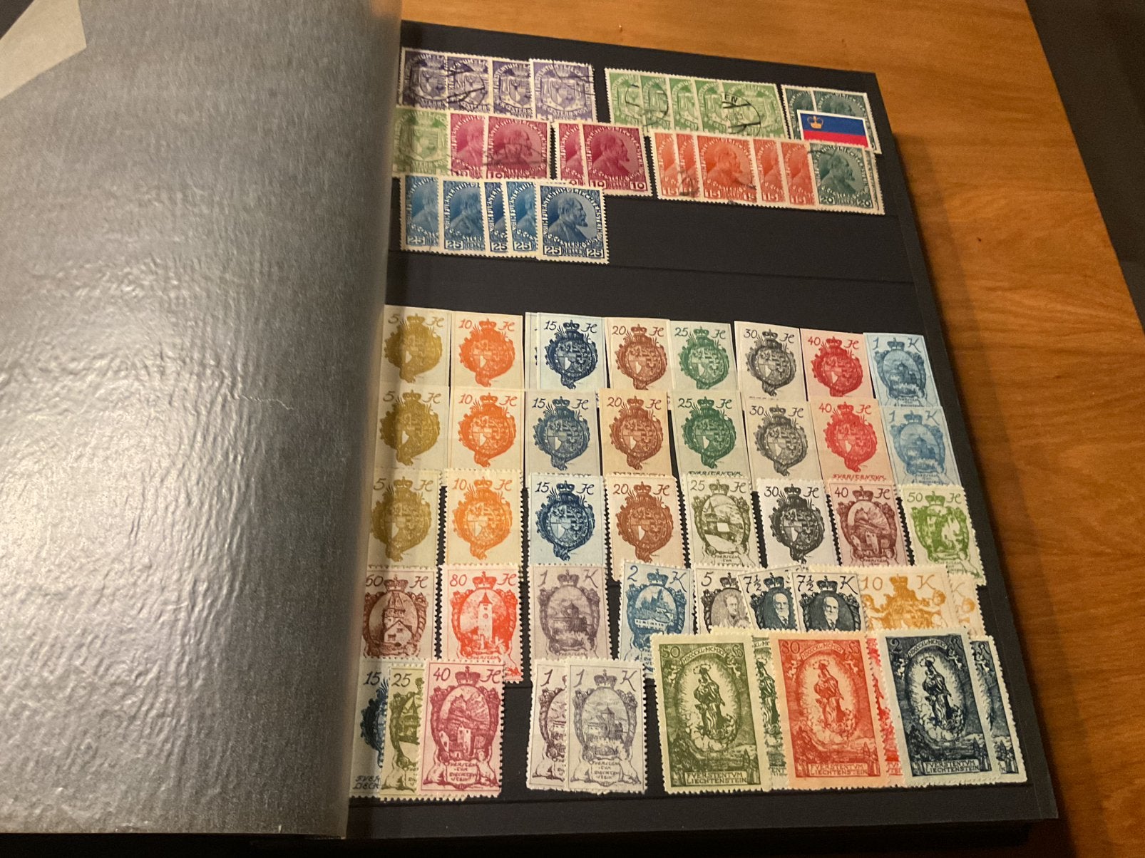 Stockboek Liechtenstein veel postfris, Ophalen of Verzenden, Buitenland