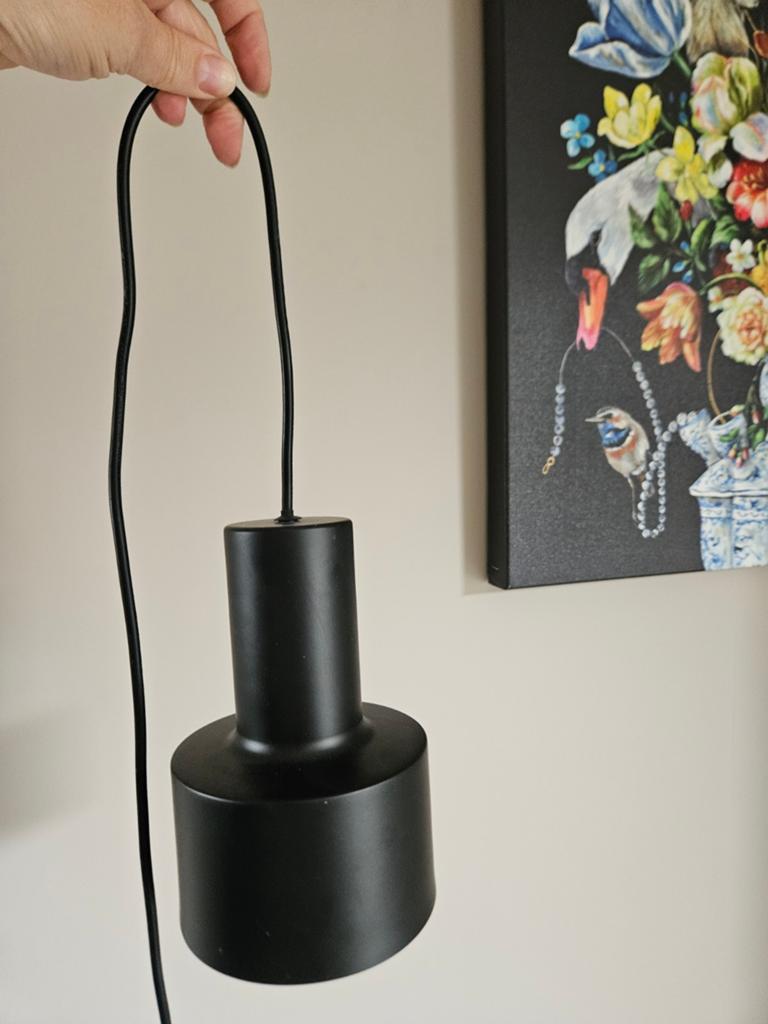 Karwei zwarte hanglamp met gouden binnenkant, Minder dan 50 cm, Modern, Industrieel, Ophalen of Verzenden, Zo goed als nieuw