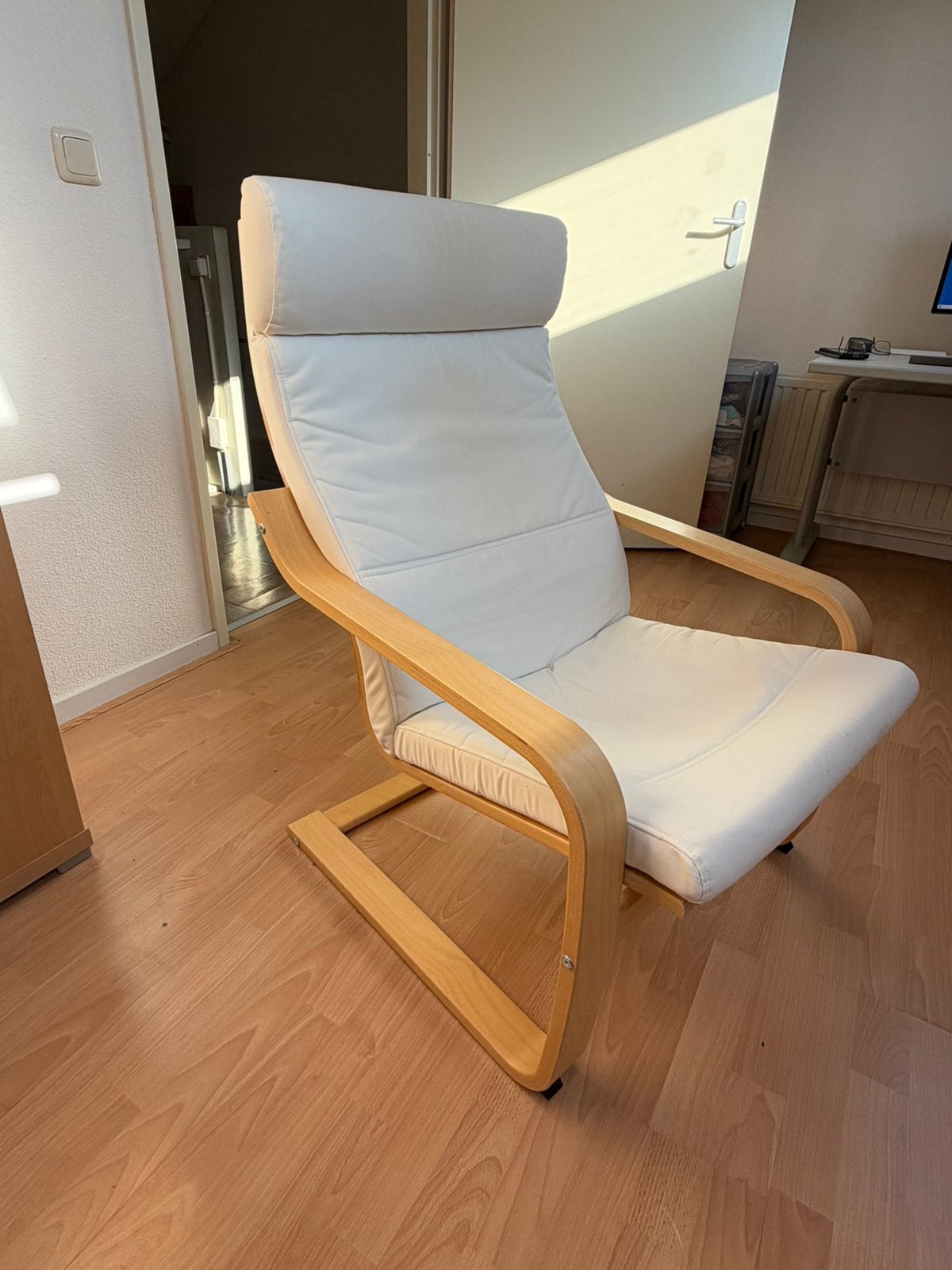 IKEA POÄNG fauteuil – klassiek model – €20, Ophalen, Gebruikt, Beige neutraal, 75 tot 100 cm