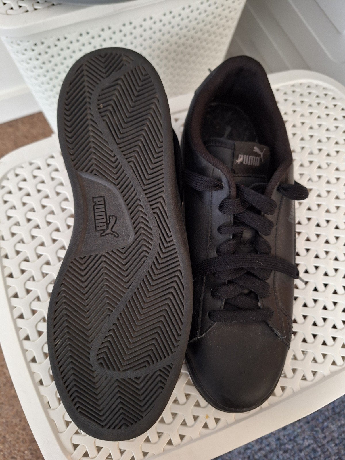 puma sneakers..maat 41, Puma, Zwart, Ophalen of Verzenden, Zo goed als nieuw