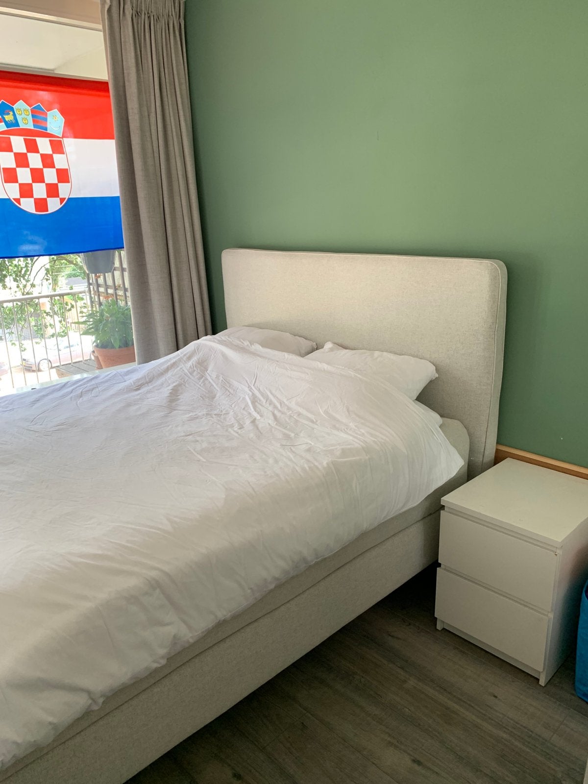 Bed IKEA amper gebruikt, Ophalen, Beige, Tweepersoons, Zo goed als nieuw