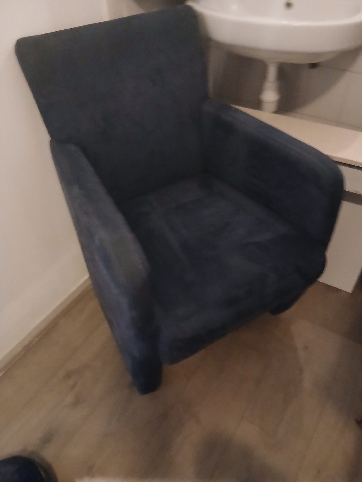 4 gebruikte blauwe stoelen met wieltjes, Gebruikt, Blauw, Ophalen of Verzenden, Vier