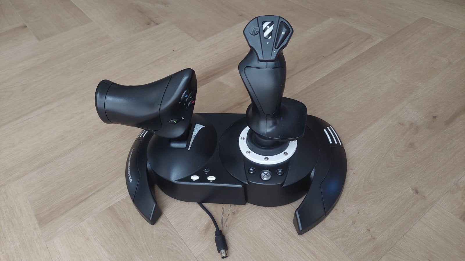 Thrustmaster Flight Stick (XBox), Ophalen, Zo goed als nieuw, Logitech, Thrustmaster