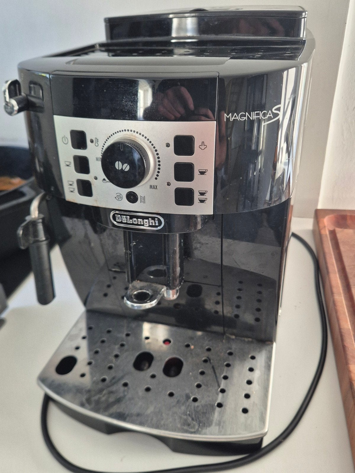 DeLonghi Magnifica S koffie Apparaat DEFECT, Ophalen, Via L. Seitz, 47, 31100 Treviso TV, Italië, Gebruikt, Info@delonghi.com