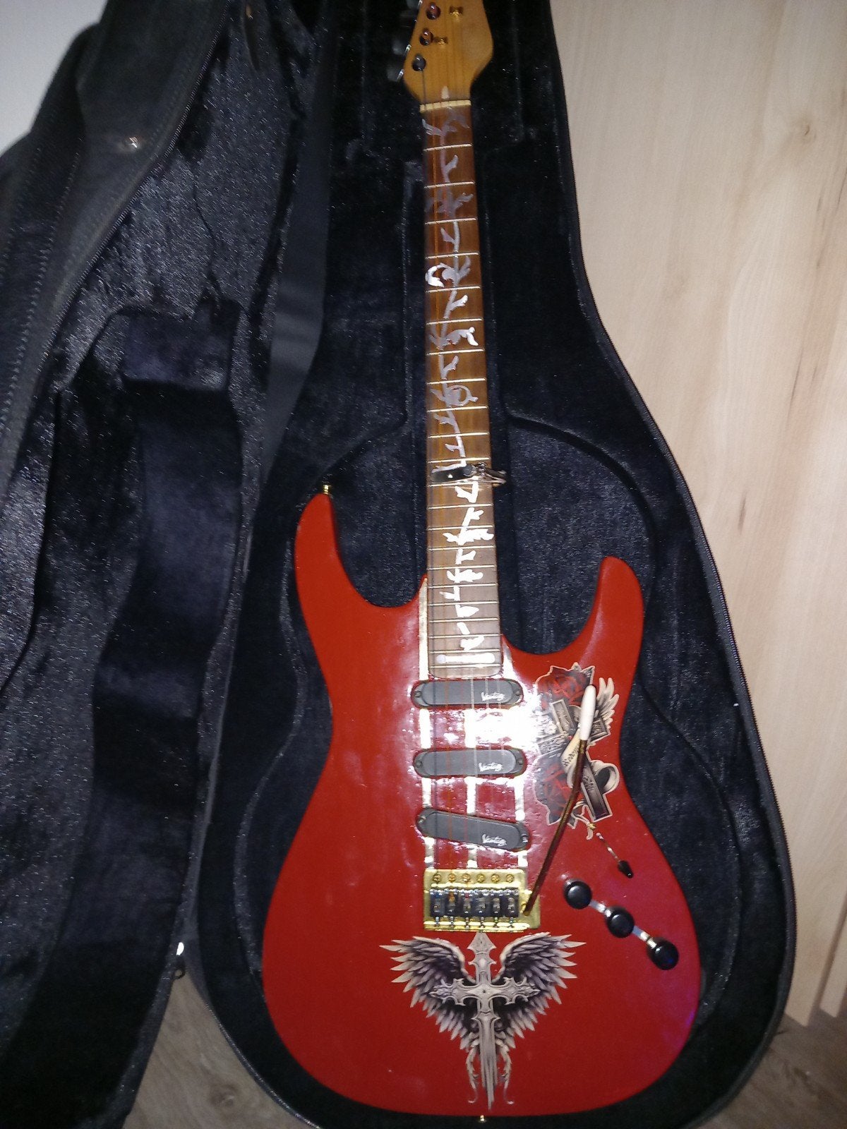 Vantage Gitaar Set: Versterker, Opbergmap & Tuner, Gebruikt, Met versterker, Solid body, Ophalen