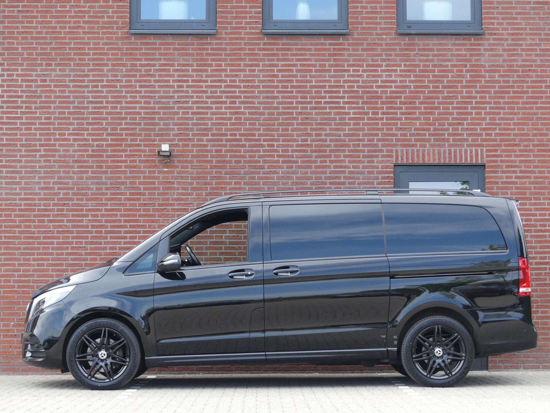 Mercedes-Benz V-Klasse 300d AMG Dubbel Cabine Panoramadak/Le, Auto's, Automaat, Dealer onderhouden, Gebruikt, Euro 6