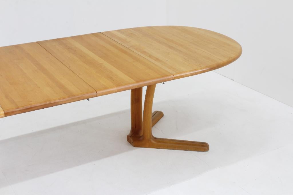 Vintage Dyrlund Danish oval extendable dining table 1960s, Huis en Inrichting, Tafels | Eettafels, 200 cm of meer, Zo goed als nieuw