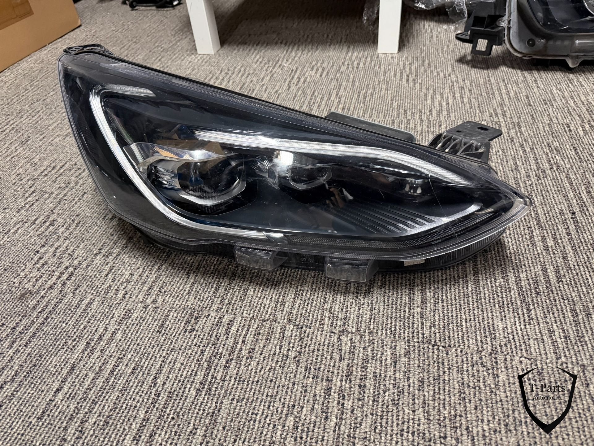 ford focus koplamp rechts jx7b13e016ae lamp